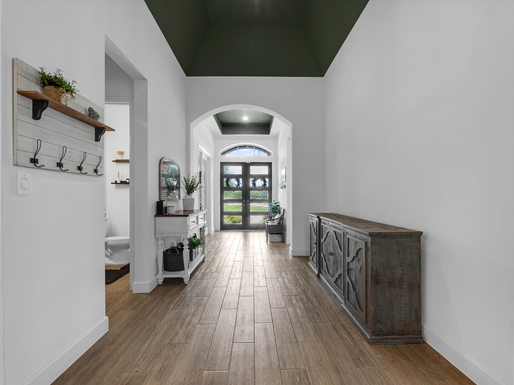 4803 Bernard Drive Rosharon, TX 77583 - Photo 3 of 30 stunning entryway