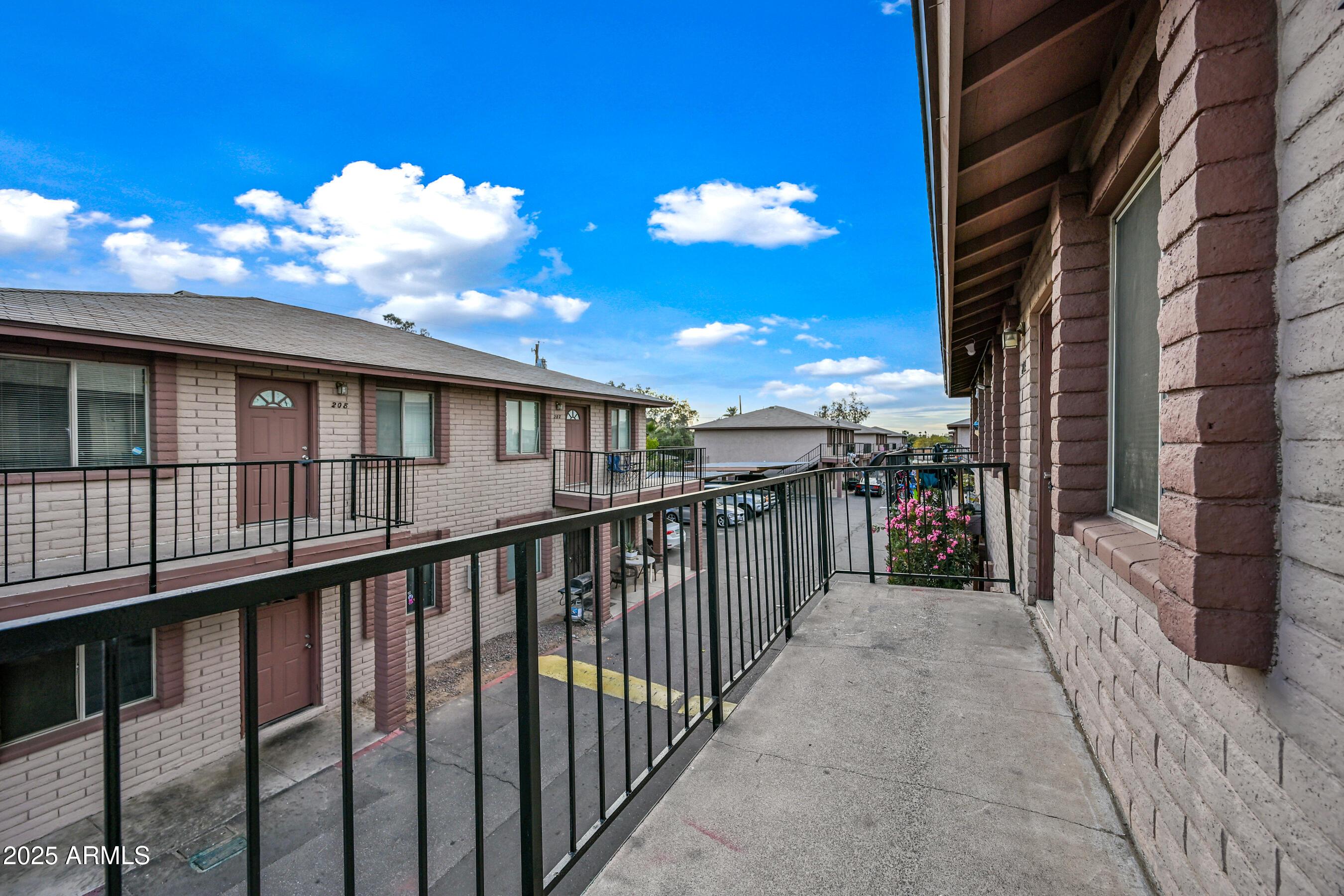 1234 North 36th Street, Unit 209 Phoenix, AZ 85008 - Photo 4 of 15 a view of a balcony