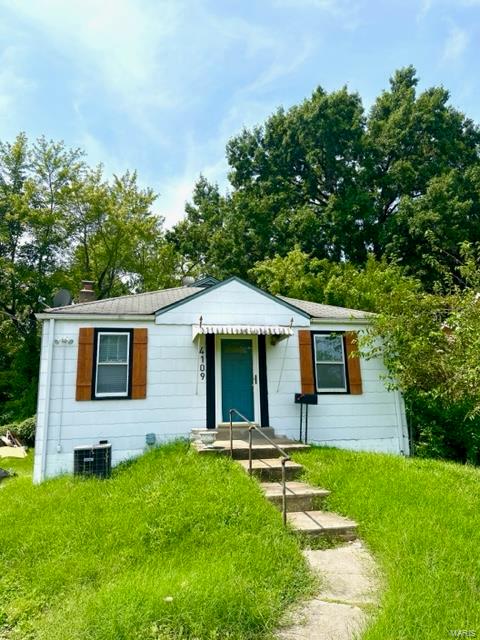 4109 North Hanley Road St. Louis, MO 63121 - Photo 1 of 20 Gallery Image 1