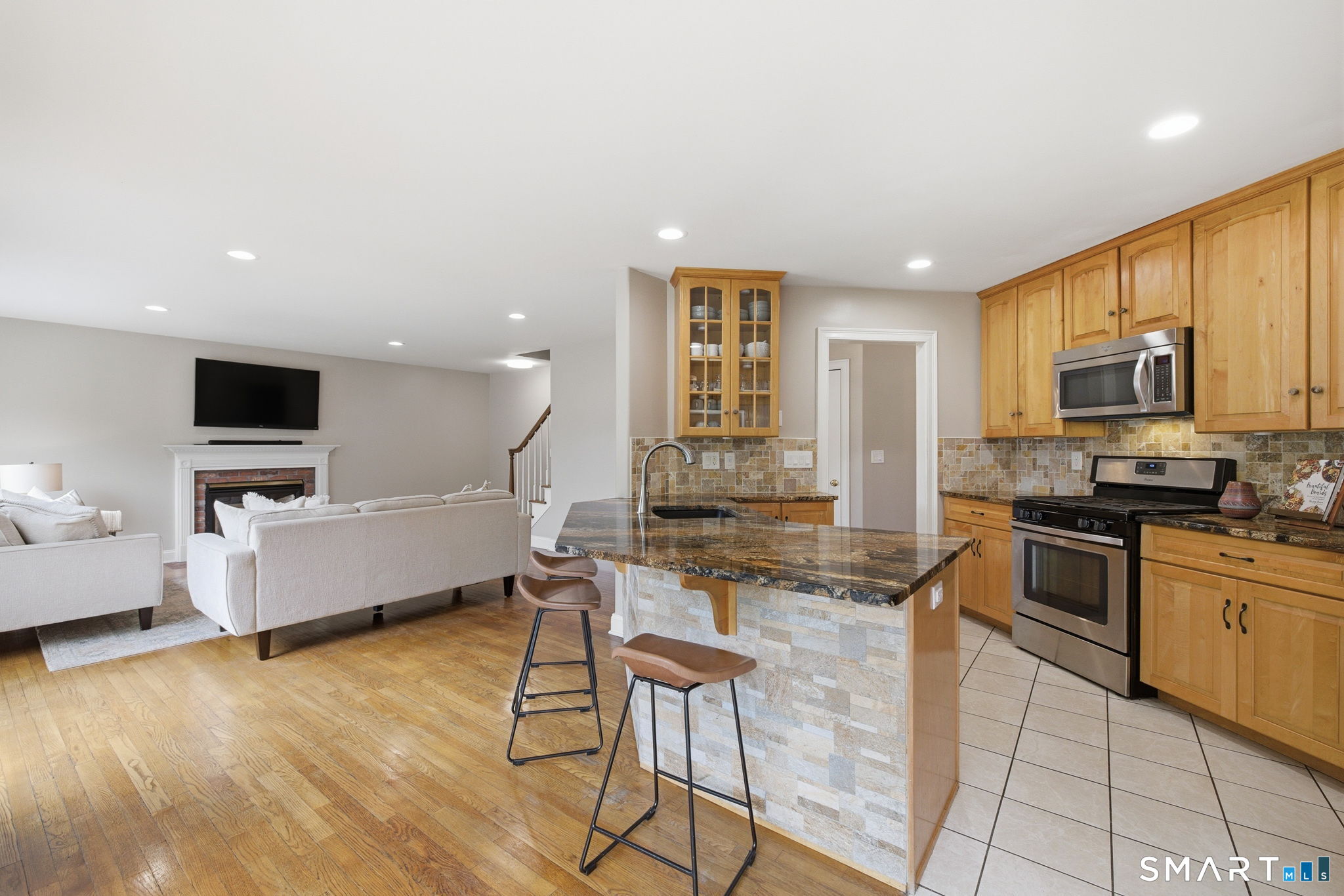 25 Chase Farm Road South Windsor, CT 06074 - Photo 12 of 40