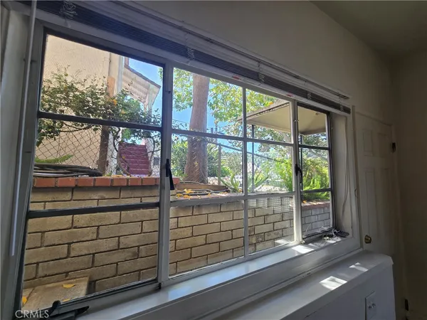 $1,350 | 1210 Tyler Street, Unit 1/2, Glendale, CA 91205
