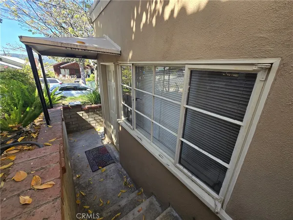 $1,350 | 1210 Tyler Street, Unit 1/2, Glendale, CA 91205