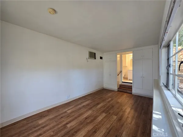 $1,350 | 1210 Tyler Street, Unit 1/2, Glendale, CA 91205