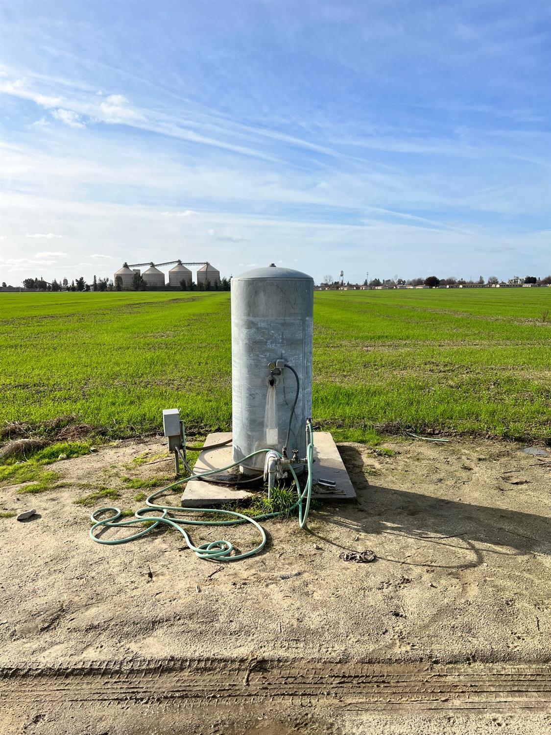0 Wasco Avenue Wasco, CA 93280 - Photo 5 of 6 a view of a lake with a big yard