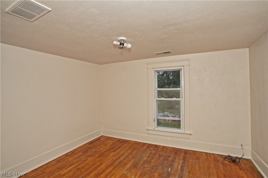 6256 Wayland Road Ravenna, OH 44266 - Photo 20 of 25 Rear Unit