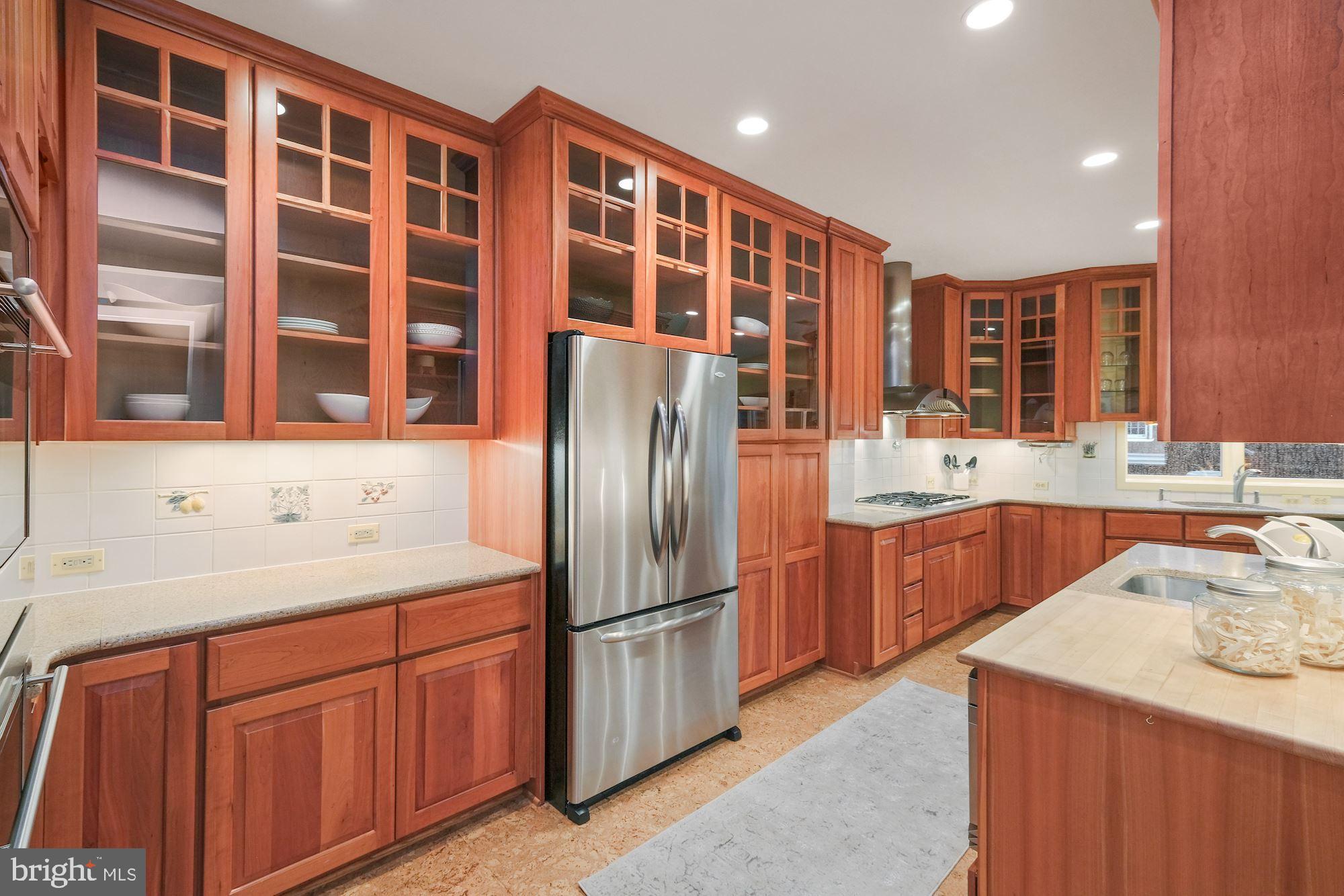 2622 Garfield Street Northwest Washington, DC 20008 - Photo 8 of 42