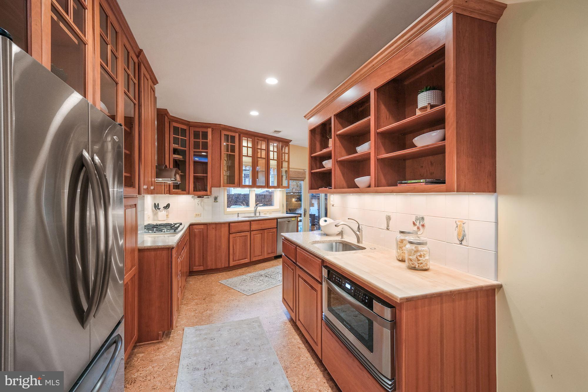 2622 Garfield Street Northwest Washington, DC 20008 - Photo 9 of 42