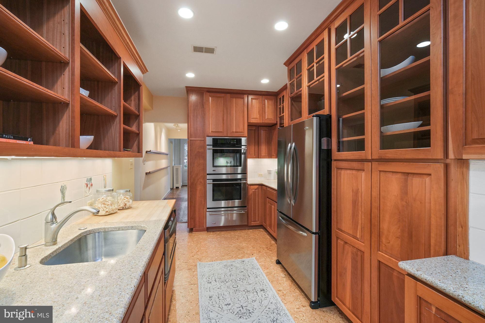 2622 Garfield Street Northwest Washington, DC 20008 - Photo 10 of 42