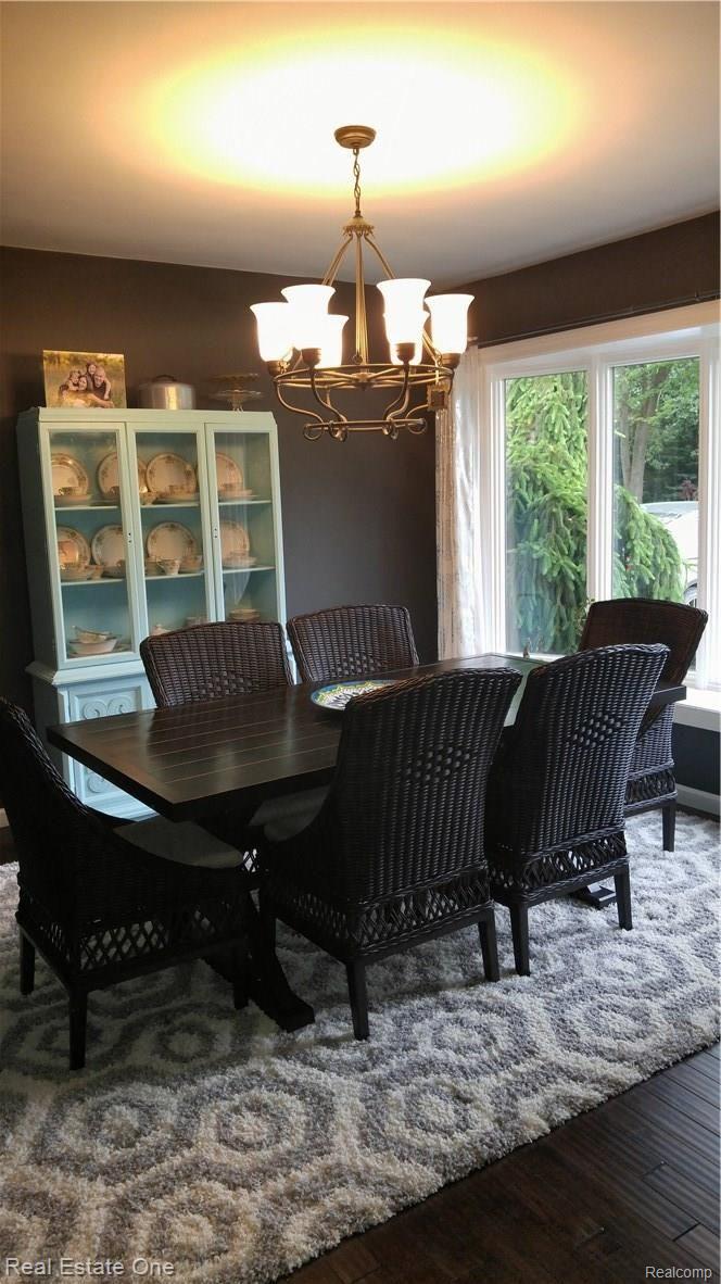 47270 Maben Road Canton, MI 48187 - Photo 9 of 21 Dining room
