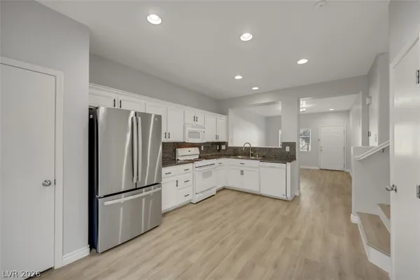 $1,800 | 1829 Tourmaline Blue Street, Las Vegas, NV 89106