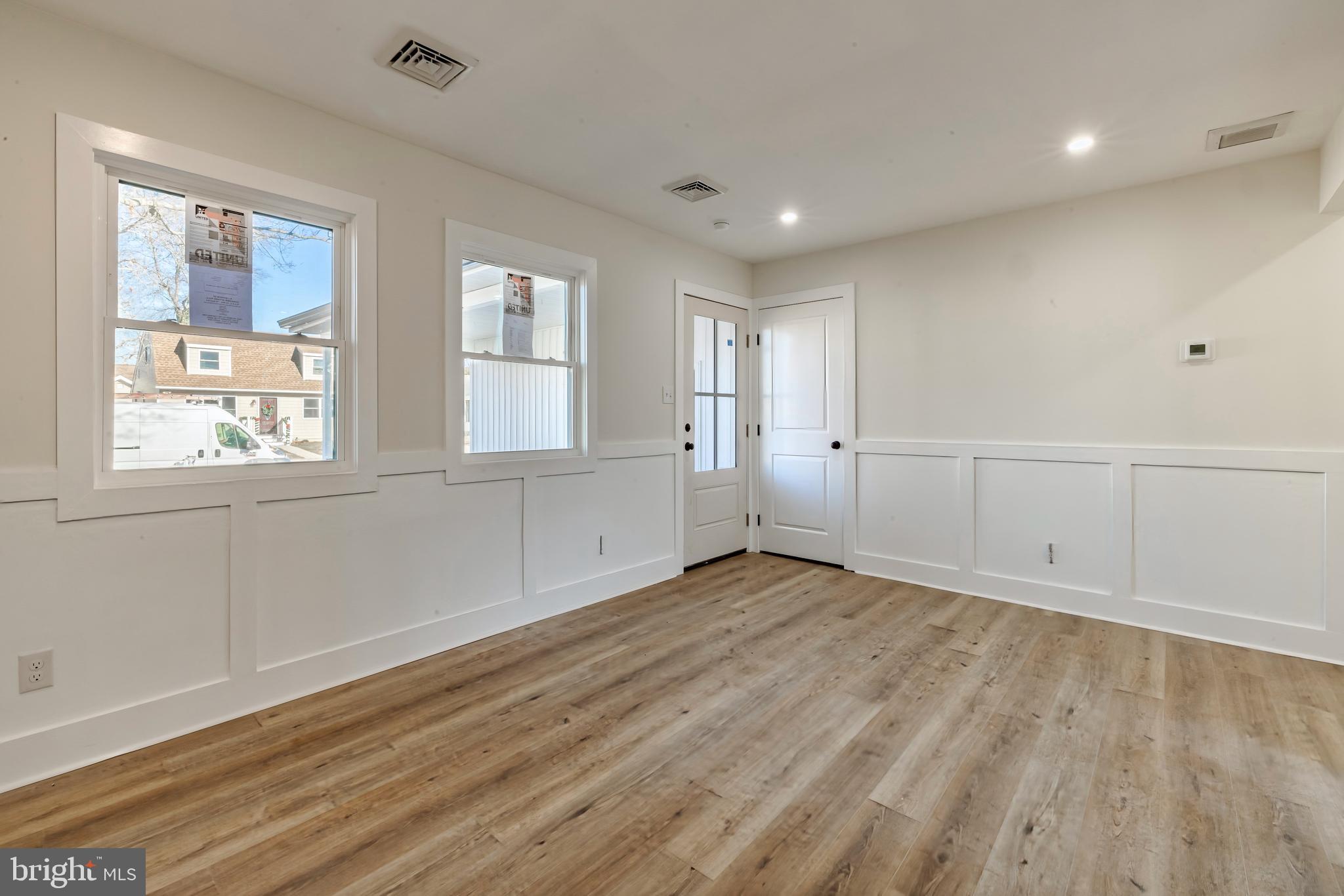 304 Village Road Villas, NJ 08251 - Photo 5 of 34 Gallery Image 5