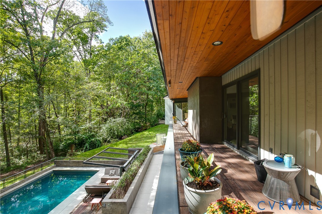 380 Flag Station Road Henrico, VA 23238 - Photo 25 of 70 a front view of a house with garden