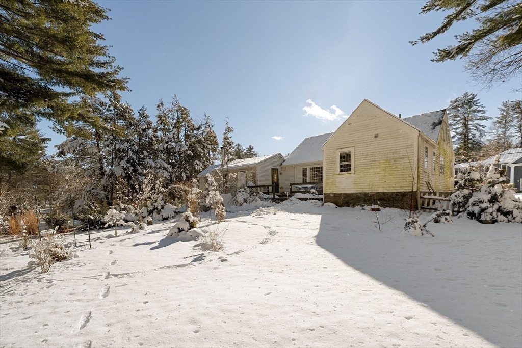 561 Circuit Street Hanover, MA 02339 - Photo 31 of 35