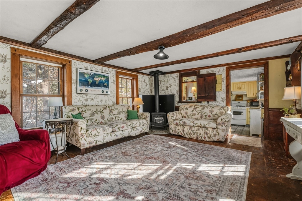 561 Circuit Street Hanover, MA 02339 - Photo 9 of 35