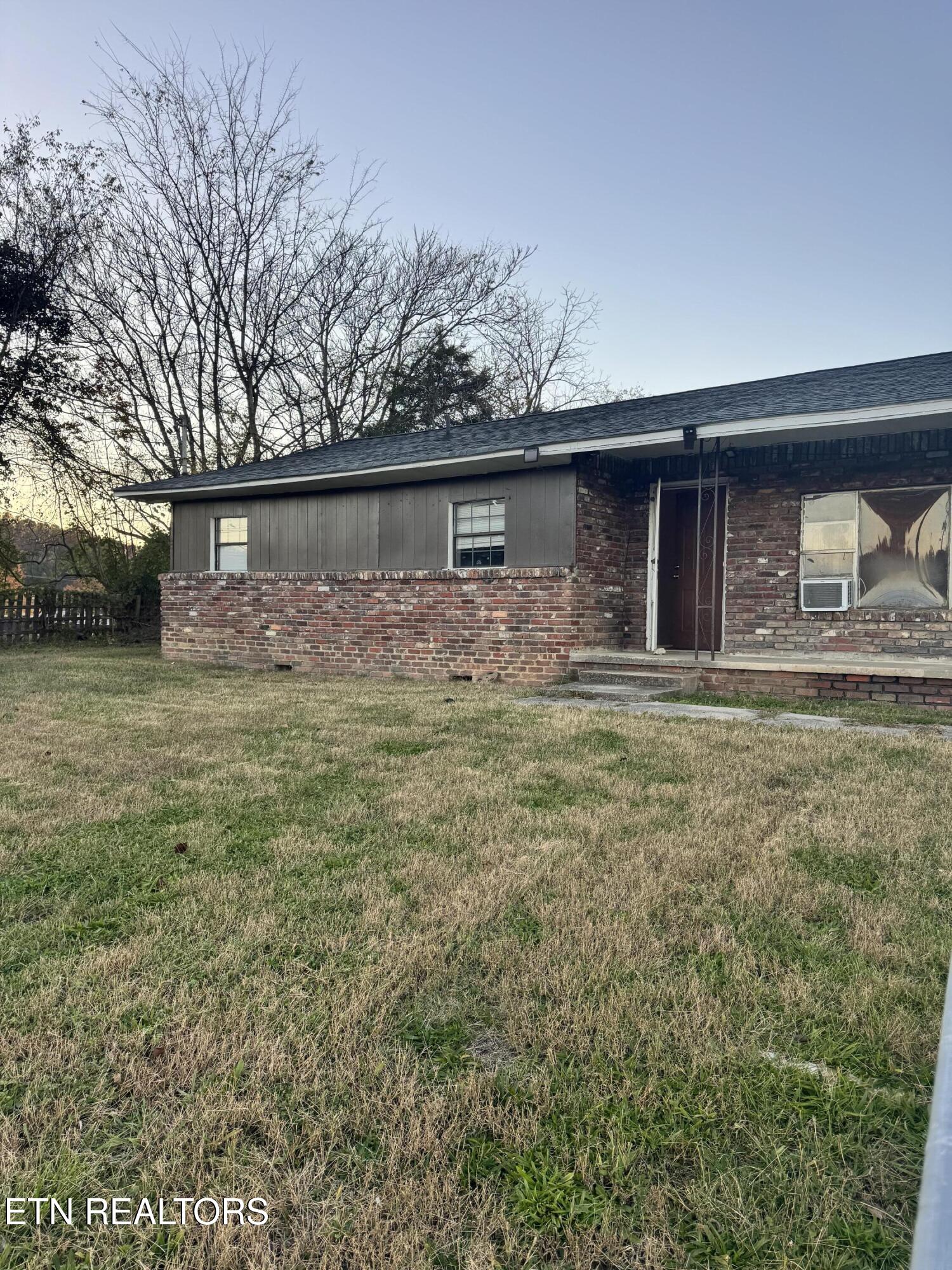 111 Dante Road Knoxville, TN 37918 - Photo 2 of 7 IMG_6050