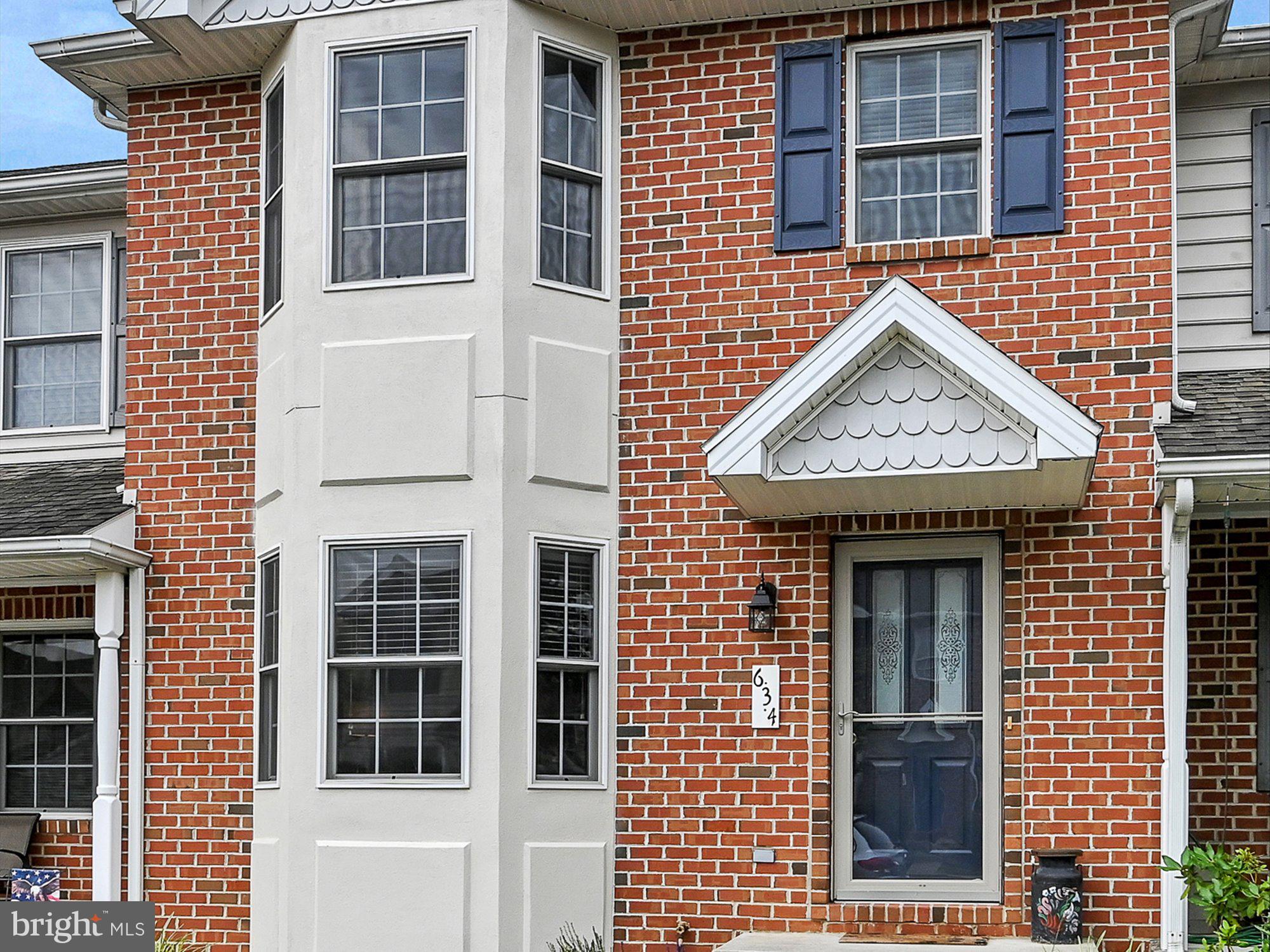 634 Chickadee Drive Lititz, PA 17543 - Photo 2 of 27
