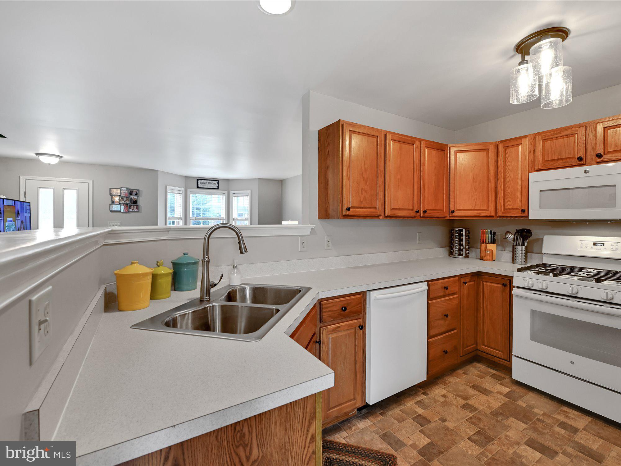 634 Chickadee Drive Lititz, PA 17543 - Photo 11 of 27