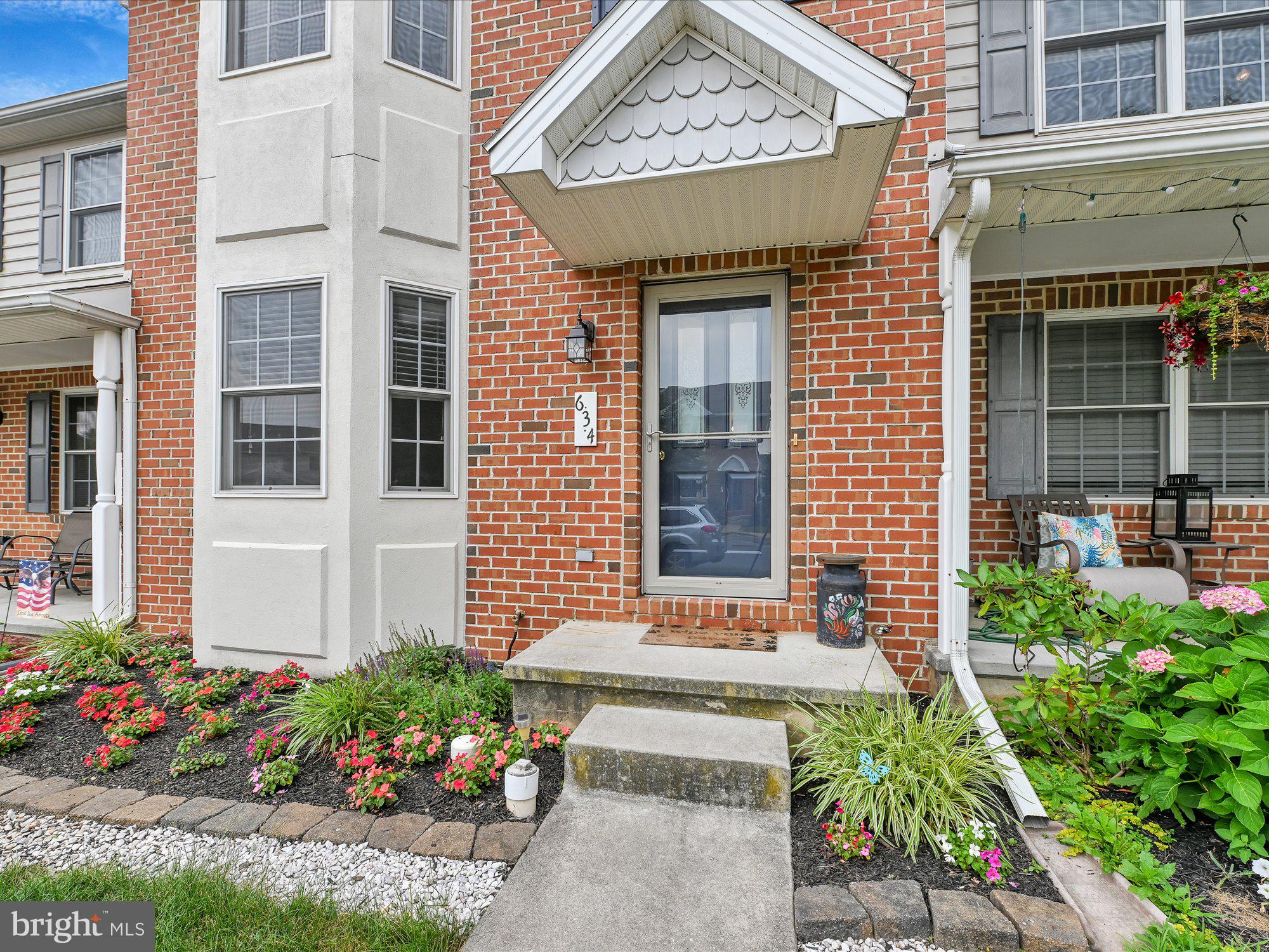 634 Chickadee Drive Lititz, PA 17543 - Photo 4 of 27
