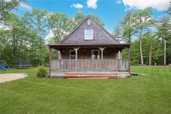 $589,000 | 1187 South Precinct Street, Taunton, MA 02718