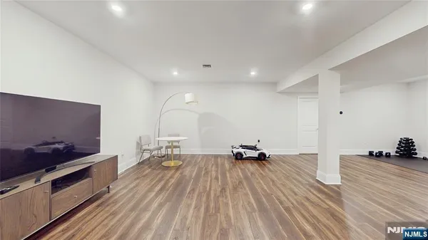 $1,295,000 | 7 St Andrews Circle, River Vale, NJ 07675