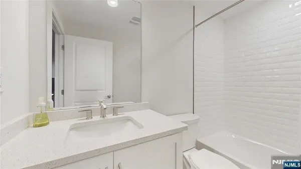 $1,295,000 | 7 St Andrews Circle, River Vale, NJ 07675