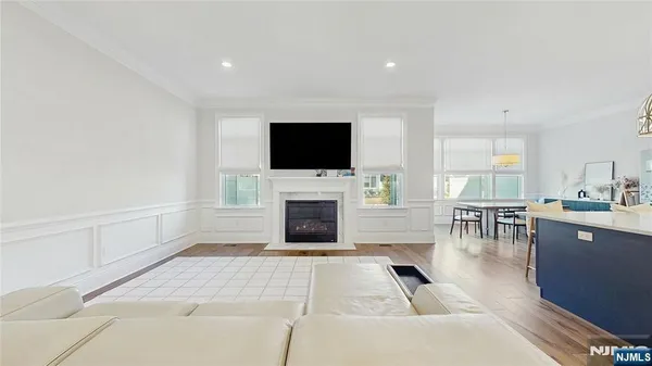 $1,295,000 | 7 St Andrews Circle, River Vale, NJ 07675