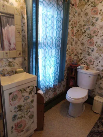 $75,000 | 34-36 Elm Street, Guilford, ME 04443