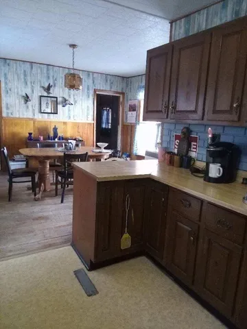 $75,000 | 34-36 Elm Street, Guilford, ME 04443