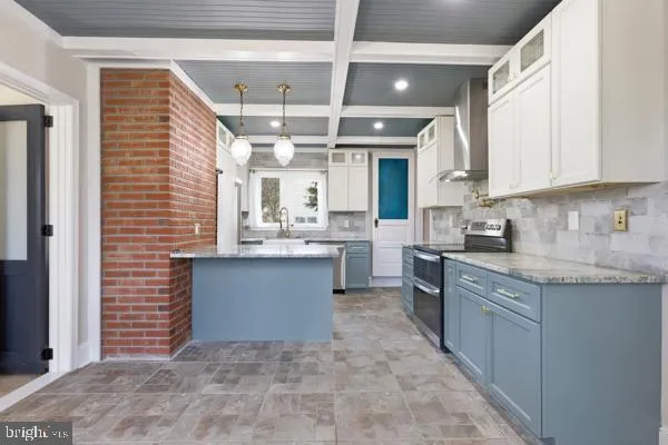 $889,000 | 108 West Gillam Avenue, Langhorne, PA 19047