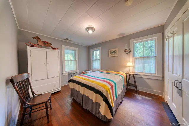 a view of a yard with table and chairs