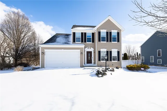 $469,900 | 1849 Saddle Horn Drive, Canandaigua Town, NY 14424