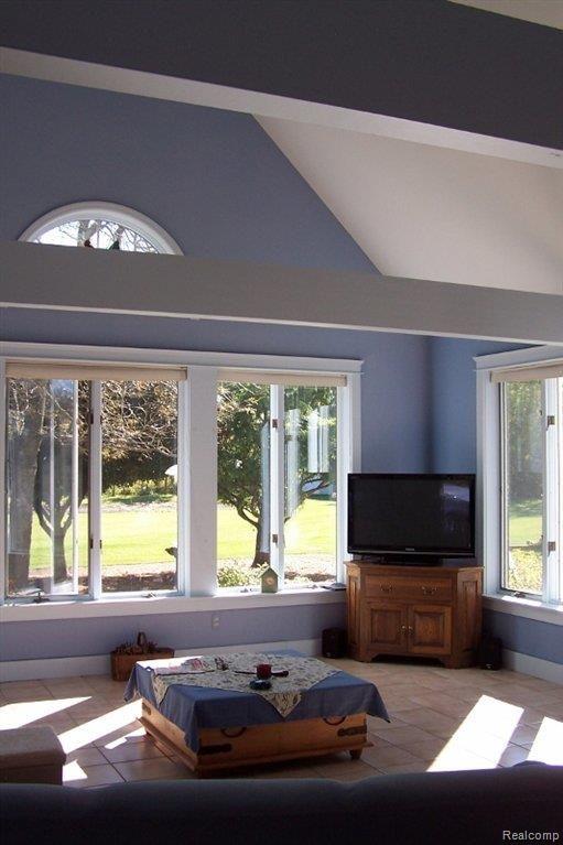 20950 Armada Ridge Road Armada, MI 48005 - Photo 5 of 24 100_8159 (533x800).jpg