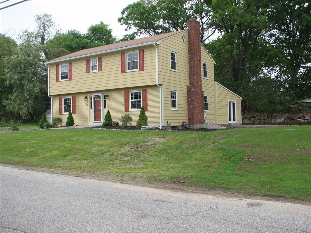12 Lonesome Pine Road Cumberland, RI 02864 - Photo 3 of 34 Gallery Image 3