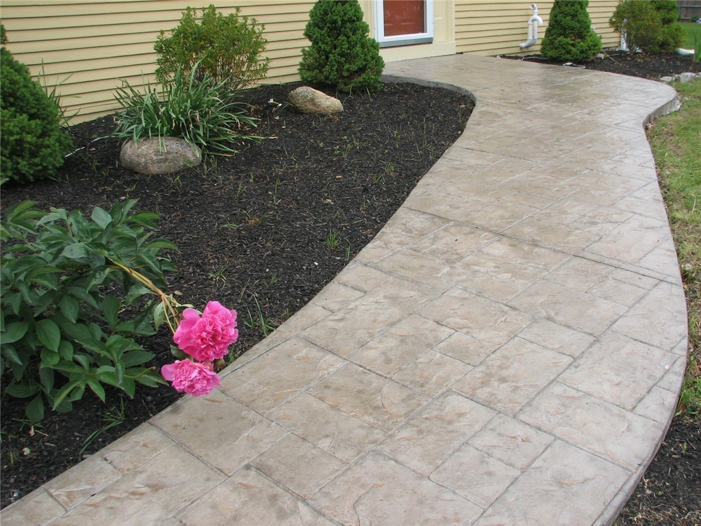 12 Lonesome Pine Road Cumberland, RI 02864 - Photo 32 of 34 Gallery Image 32