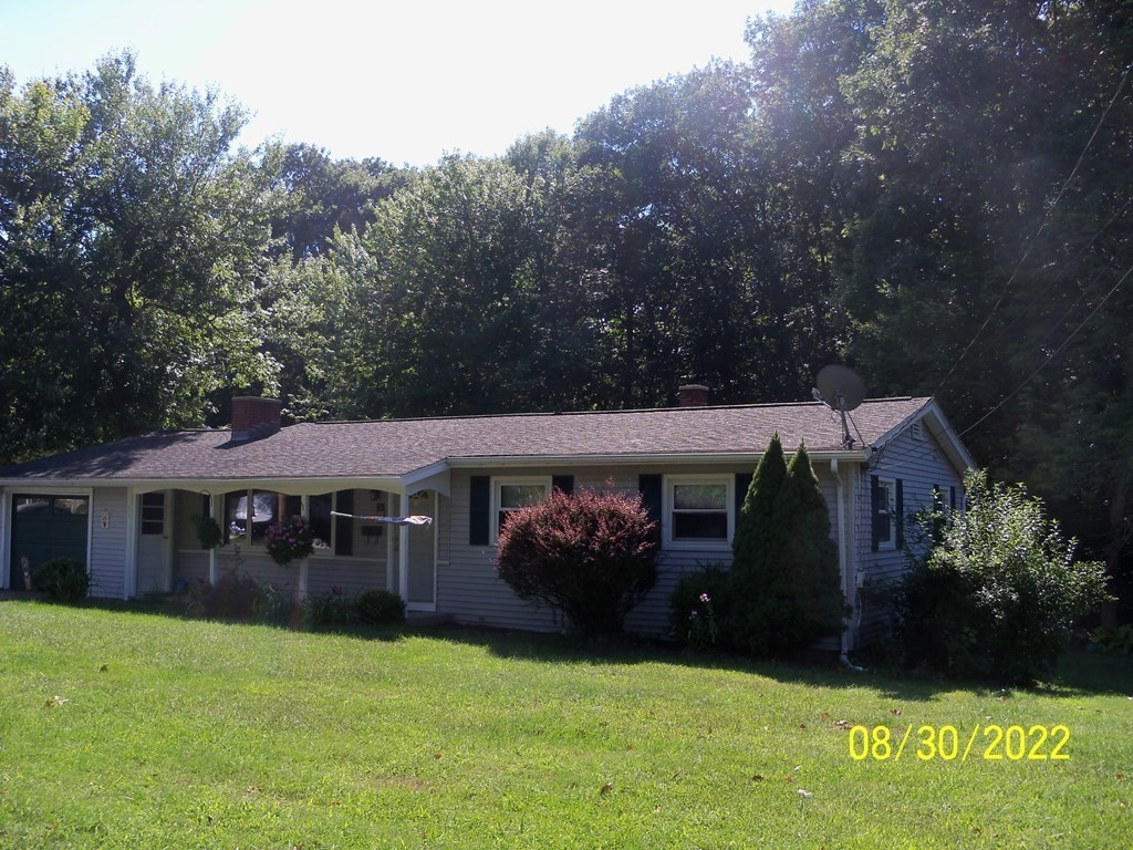 51 Crestwood Road Leicester, MA 01524 - Photo 3 of 31 Gallery Image 3
