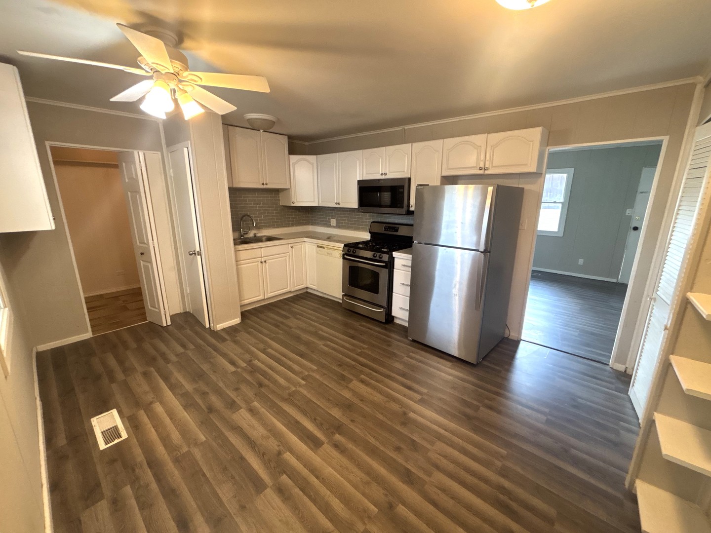 826 South Main Street Lombard, IL 60148 - Photo 3 of 12