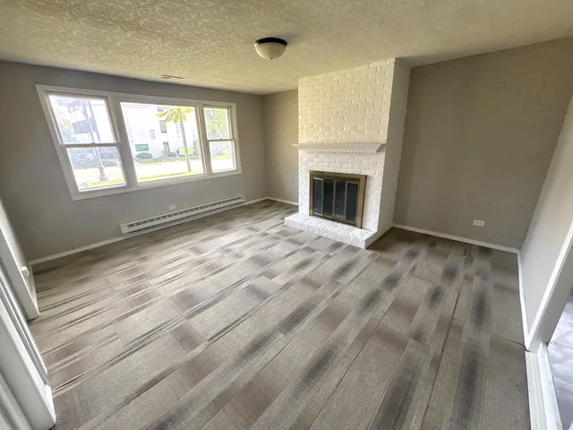 $289,900 | 826 South Main Street, Lombard, IL 60148