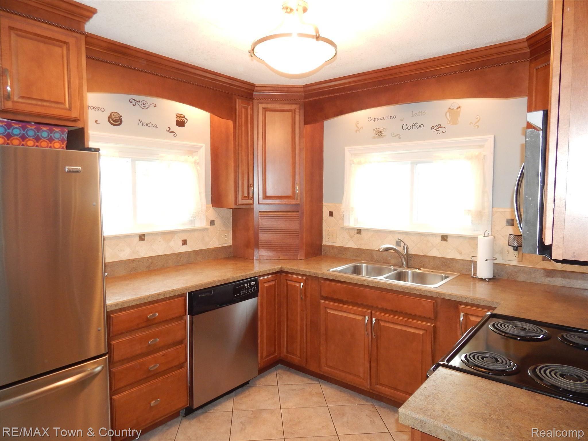 433 Elms Road Flushing, MI 48433 - Photo 10 of 36 DSCN1091.JPG