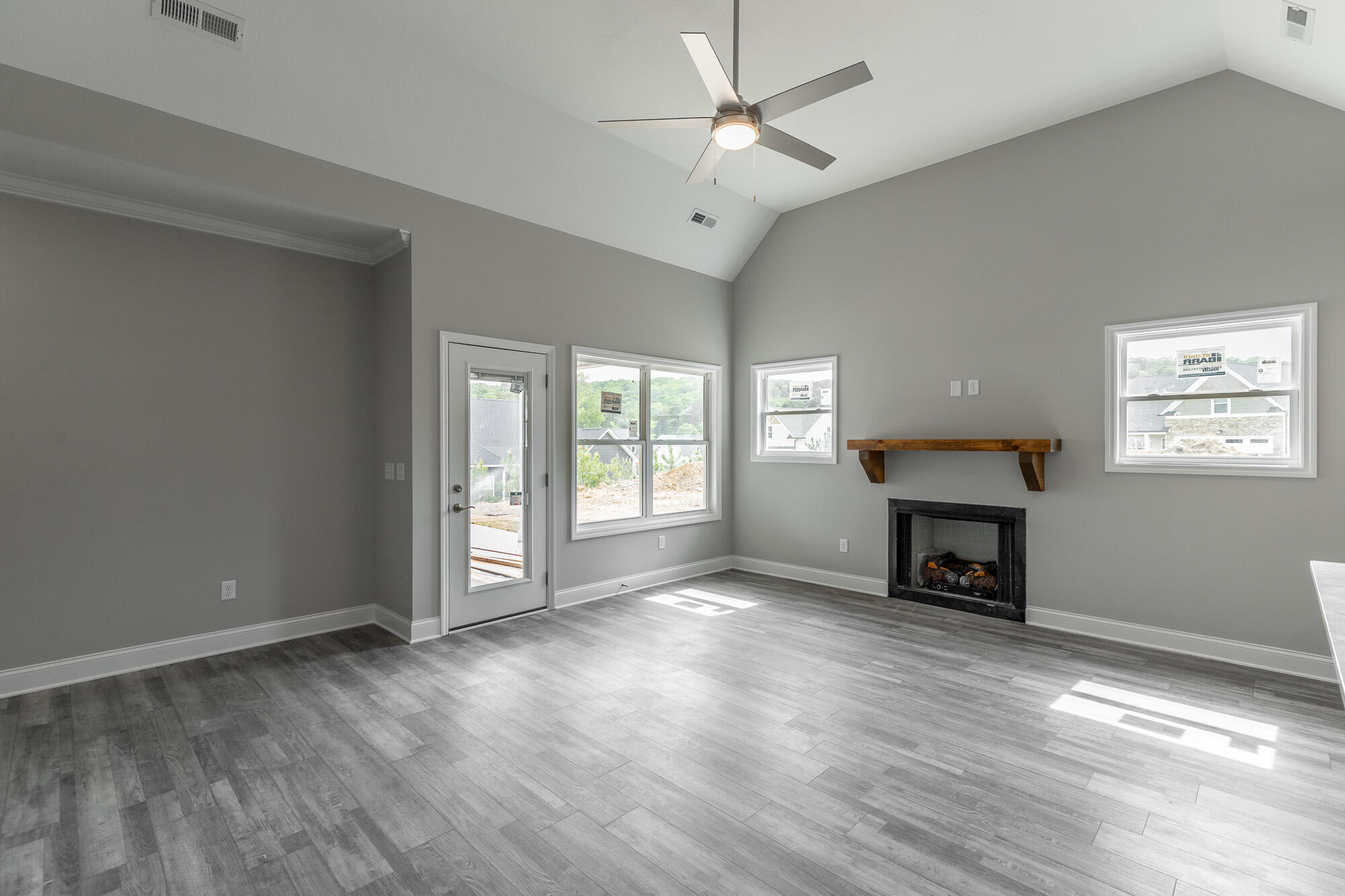 5059 Oop Road Chattanooga, TN 37416 - Photo 5 of 26 Living Room
