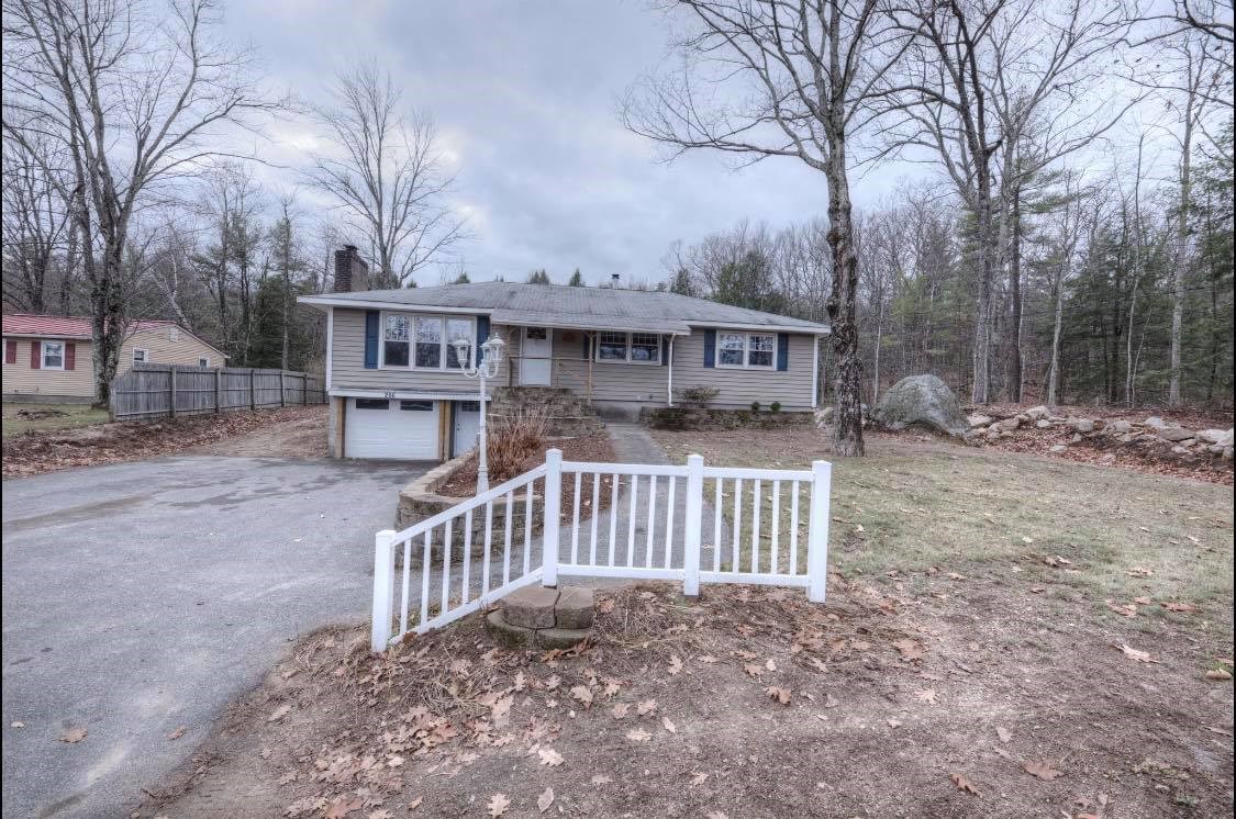 286 Mast Road Goffstown, NH 03045 - Photo 2 of 21