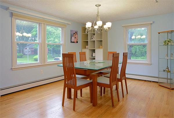 33 Belmore Road Natick, MA 01760 - Photo 4 of 10