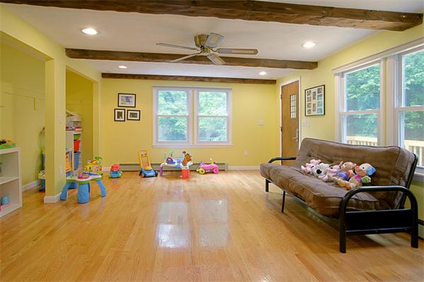 33 Belmore Road Natick, MA 01760 - Photo 5 of 10