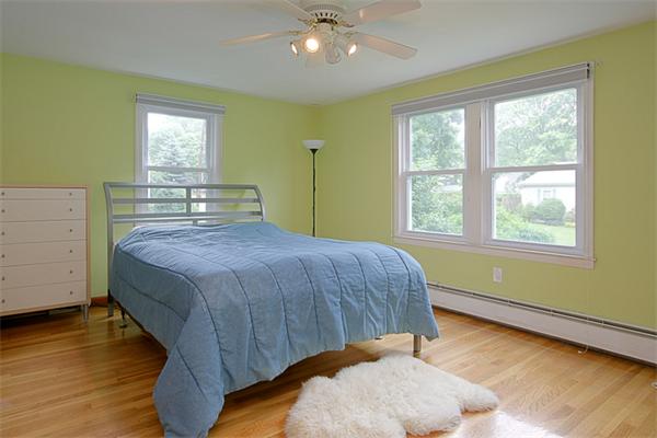 33 Belmore Road Natick, MA 01760 - Photo 6 of 10