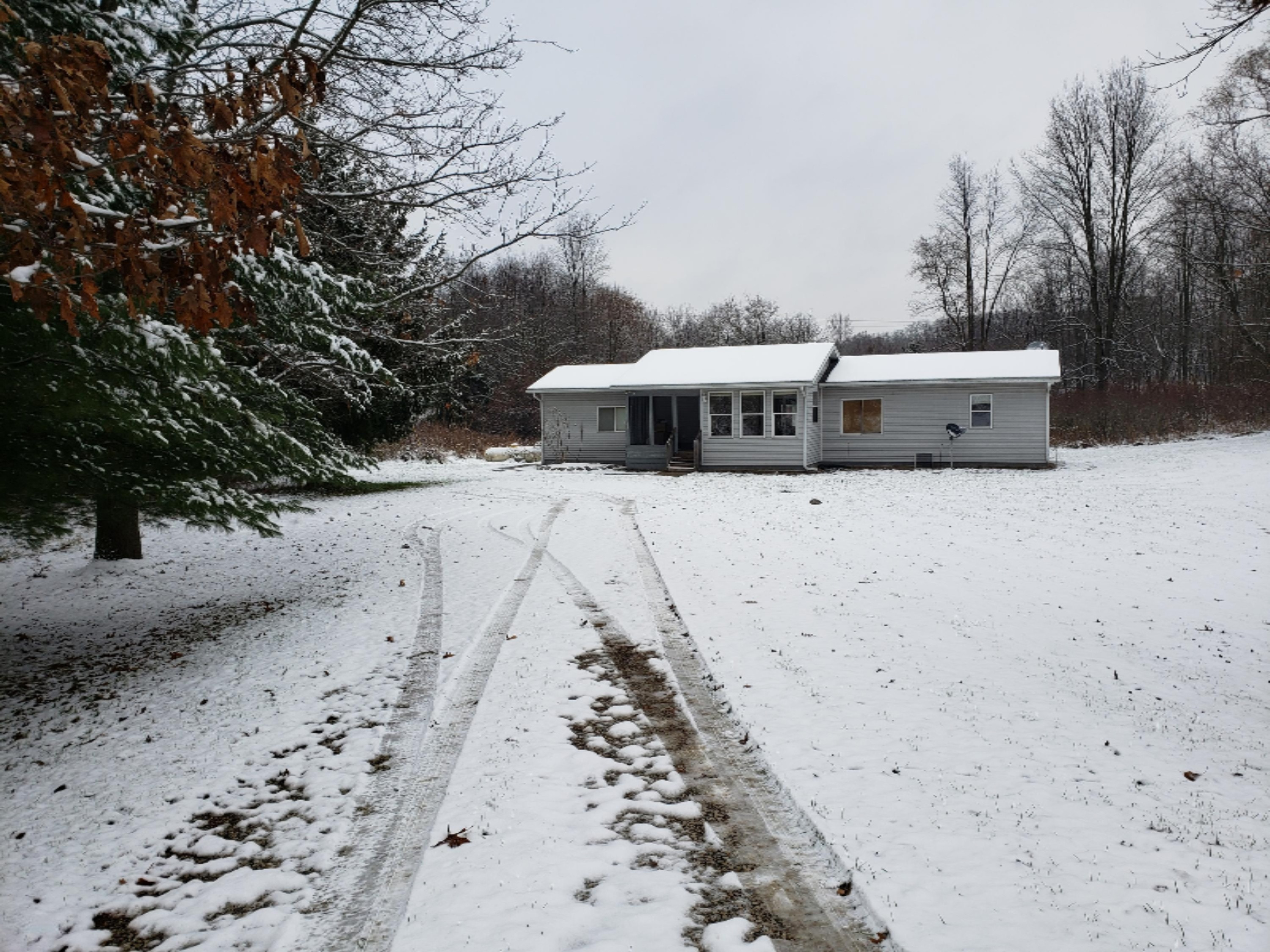 2120 Cloverdale Road Delton, MI 49046 - Photo 2 of 5 !cid_0377ef76-278a-4739-b264-0d2551ff3d6
