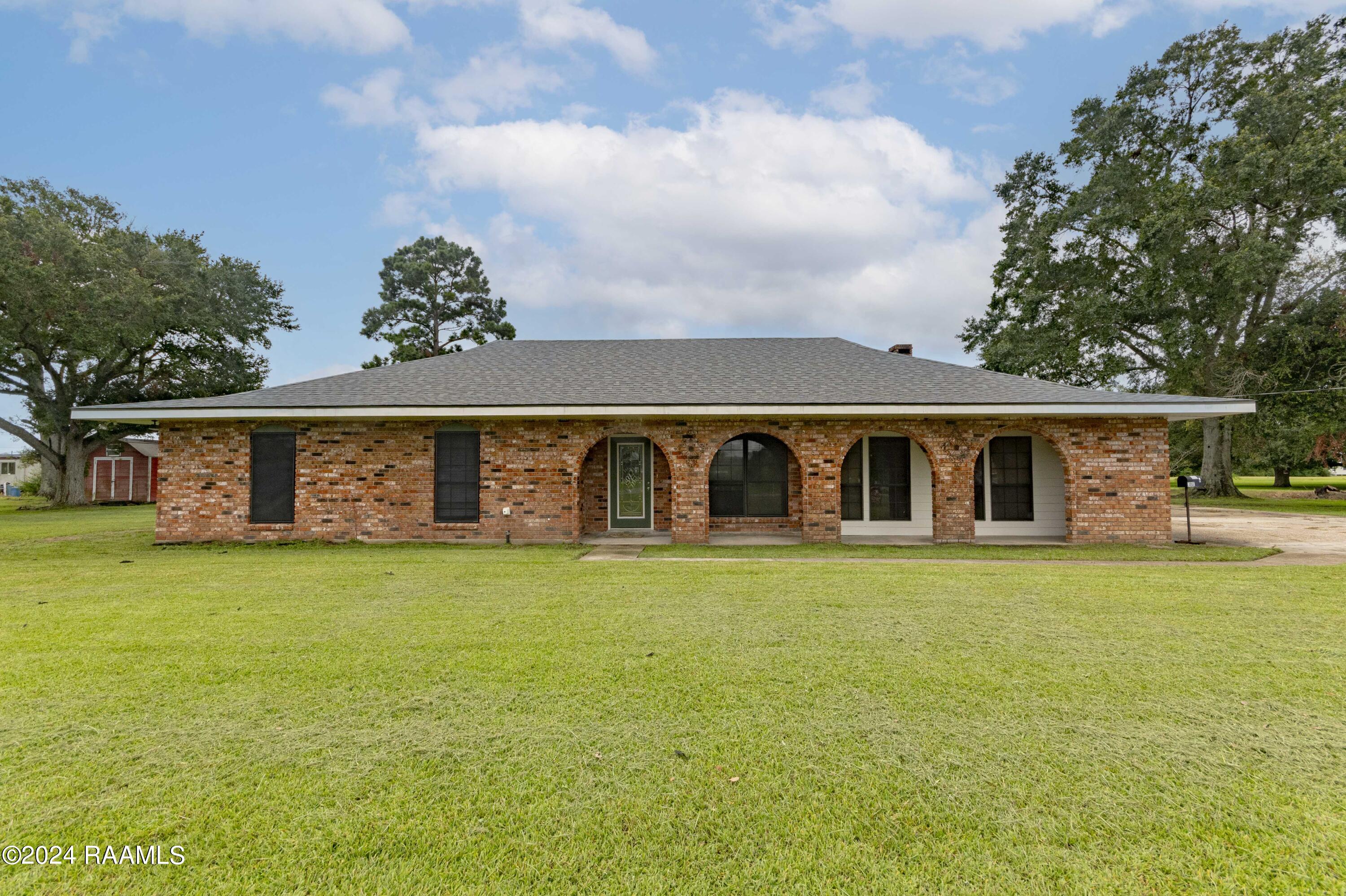 1020 Alexander Road St. Martinville, LA 70582 - Photo 1 of 19 Front 1