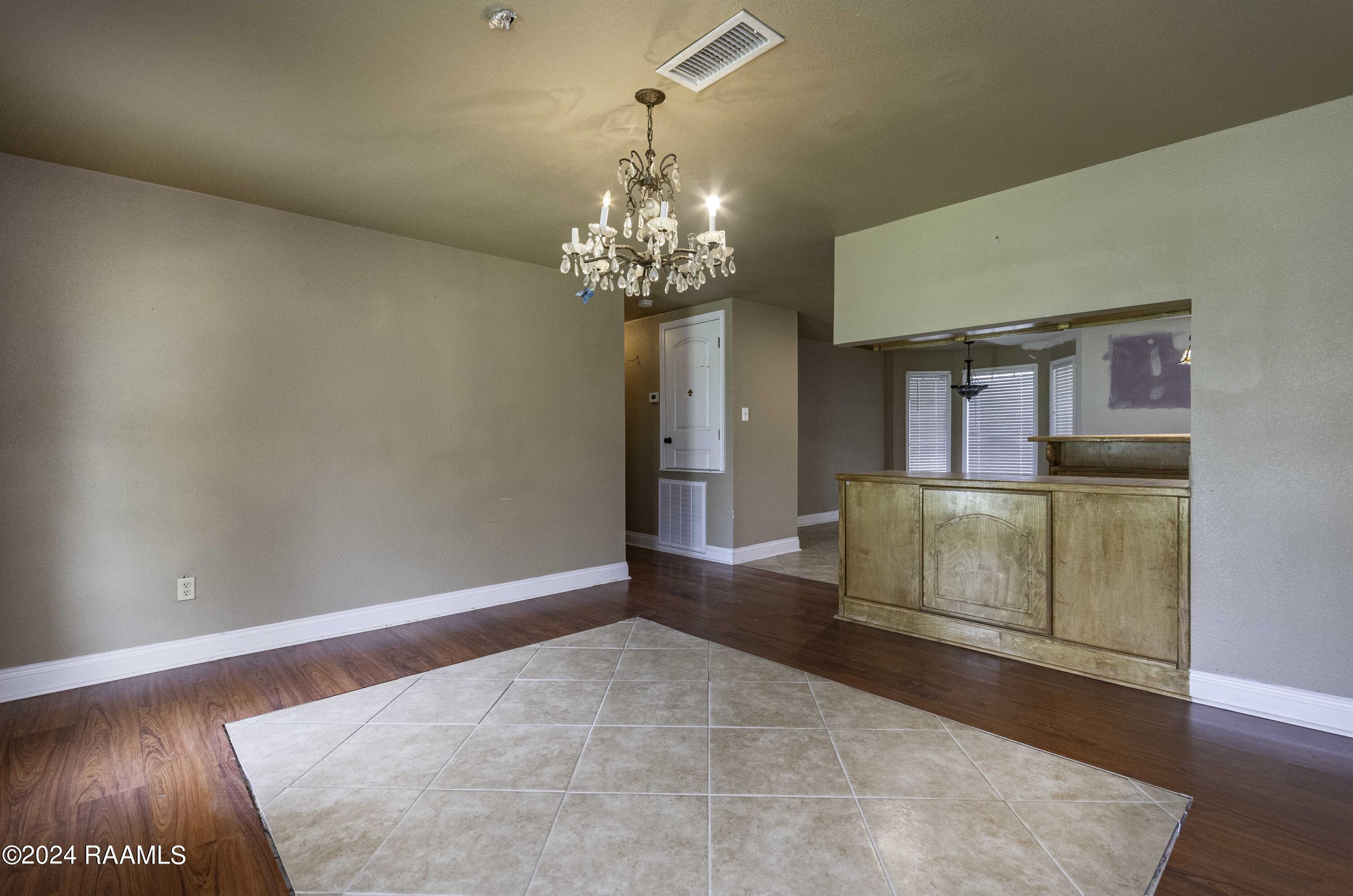 1020 Alexander Road St. Martinville, LA 70582 - Photo 10 of 19 Formal Dining 2