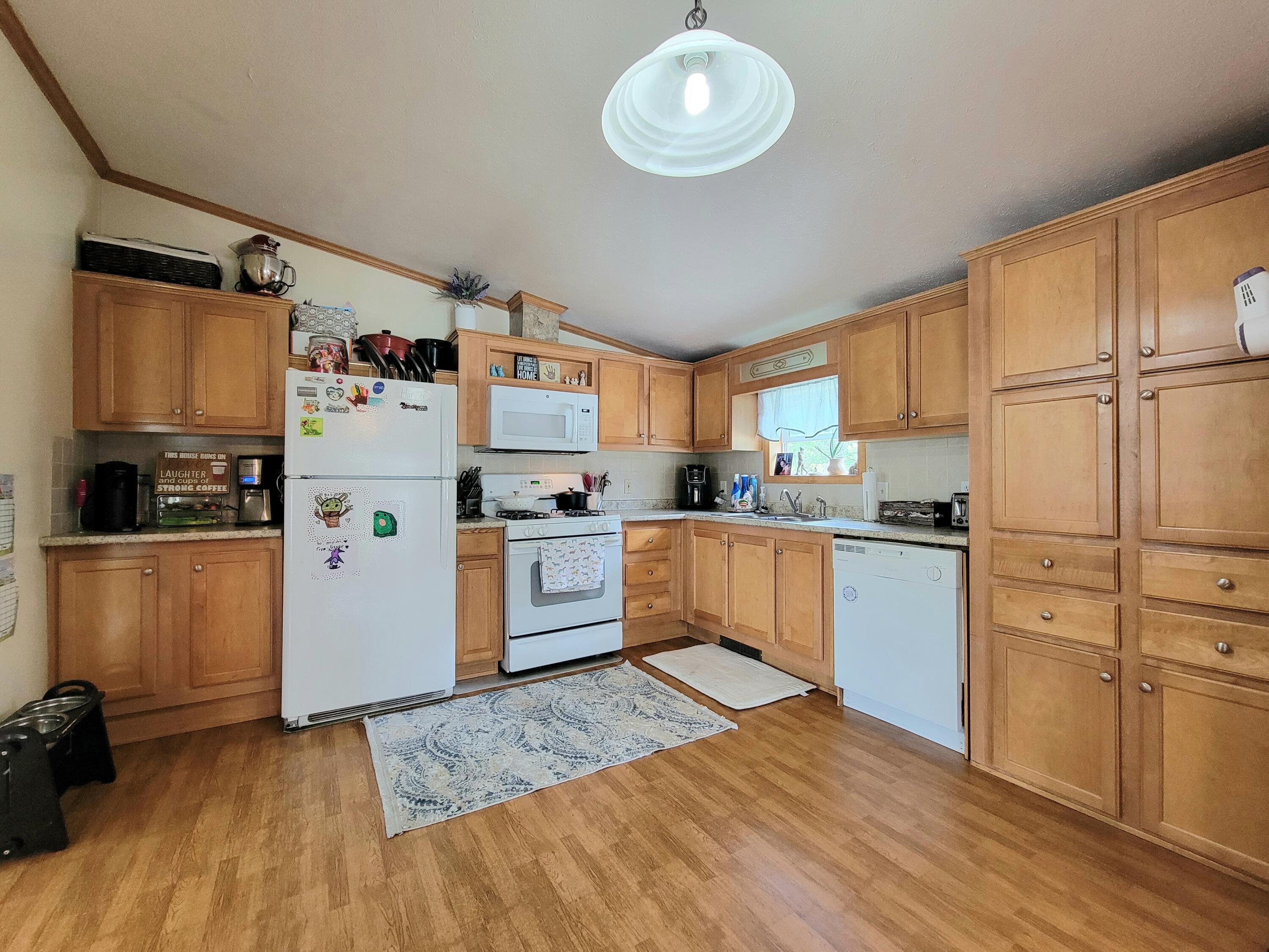406 Billings Road Hermon, ME 04401 - Photo 21 of 56 20220718_123755