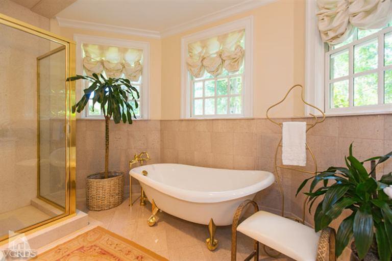 2702 Ladbrook Way Thousand Oaks, CA 91361 - Photo 26 of 45 a bathroom with a toilet and a shower