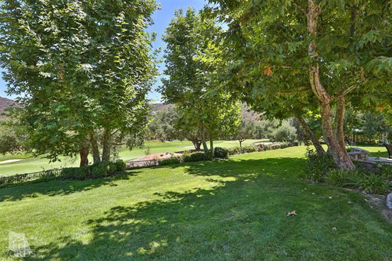 2702 Ladbrook Way Thousand Oaks, CA 91361 - Photo 37 of 45 a view of a park with large trees