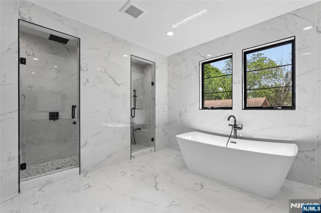 532 Hobart Road Paramus, NJ 07652 - Photo 38 of 46